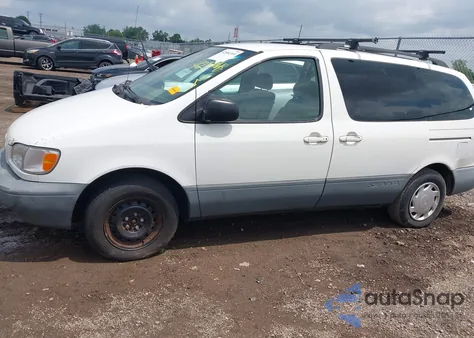 1999 Toyota Sienna Le from USA, damaged, VIN 4T3ZF13C8XU133869